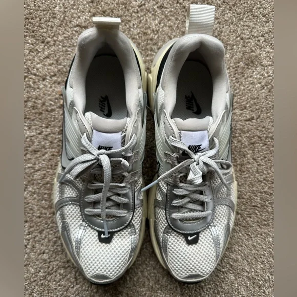 Nike V2K Run - Picture 8 of 8